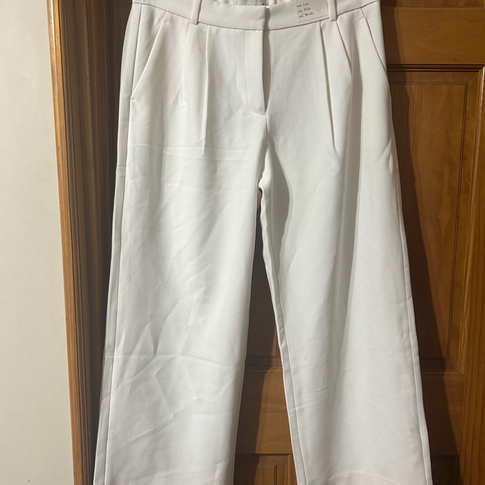 NWT Abercrombie & Fitch Sloane Low Rise Tailored Wide Leg Cream Pants